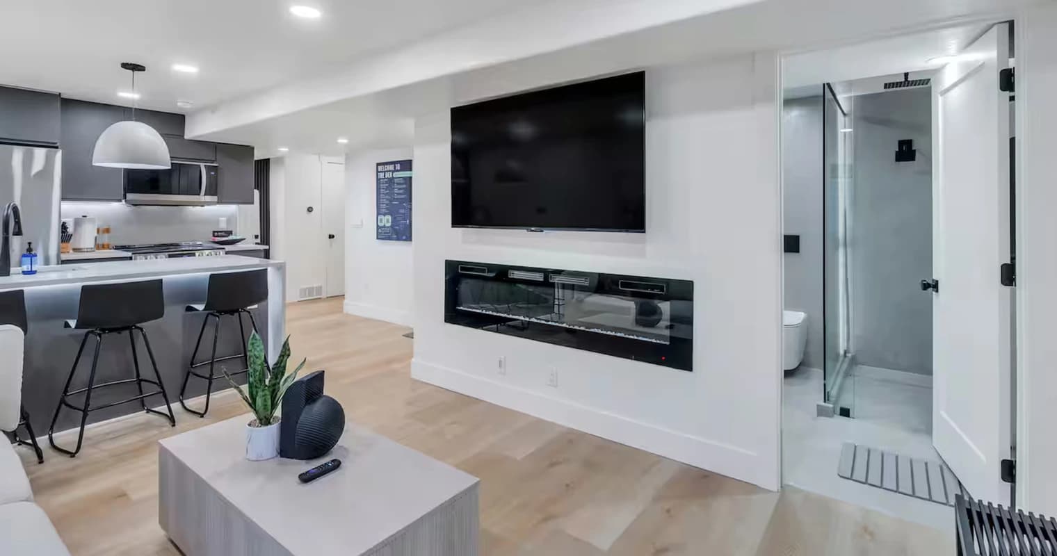 A luxury furnished monthly rental in Lehi, Utah with a hot tub.